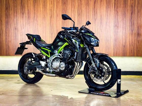 KAWASAKI Z900 